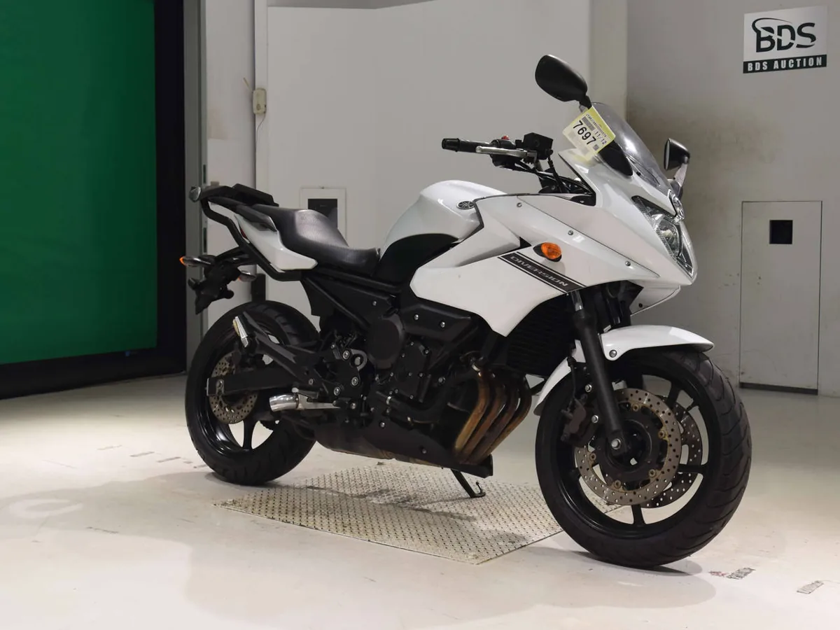 Yamaha XJ6