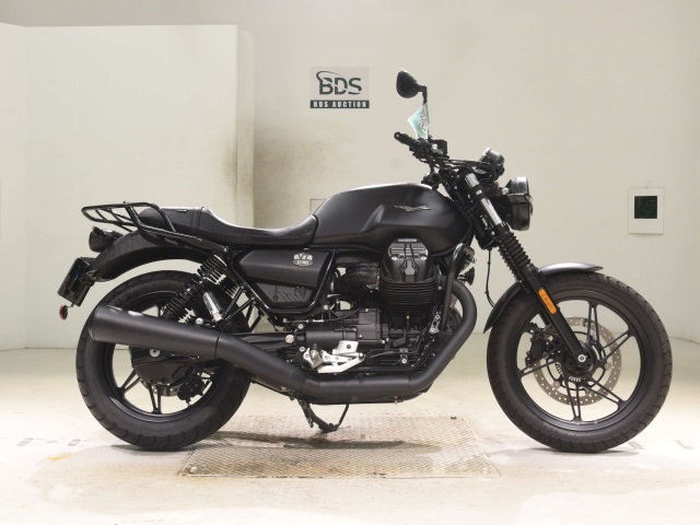 MOTO GUZZI GUZZI V7 STONE 2023